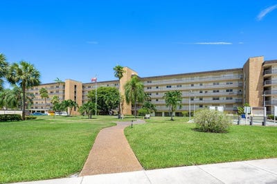 /international/us/555-nw-4th-avenue-boca-raton-fl-110097982444/