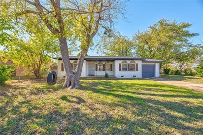 /international/us/126-windsor-avenue-chickasha-ok-110095819646/