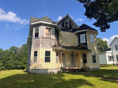 /international/us/223-225-thomas-street-cambridge-springs-pa-110109246601/