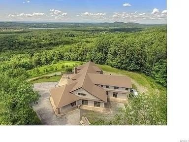 /international/us/58-strang-lane-warwick-ny-110092782328/