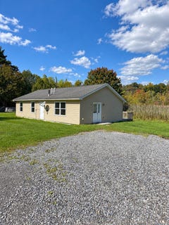 /international/us/105-107-e-cold-spring-road-monticello-ny-110101191551/