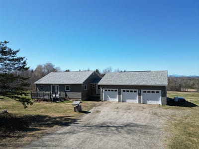 /international/us/303-phinney-farm-road-lincoln-me-110106182439/