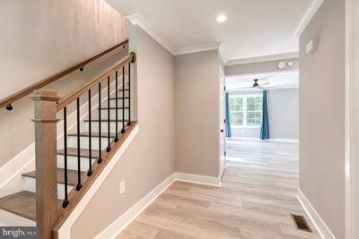 /international/us/1513-cherry-garden-road-essex-md-110099995718/