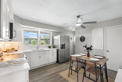 /international/us/111-ridge-drive-mount-horeb-wi-110100985347/