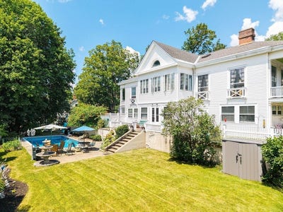 /international/us/50-prospect-street-fitchburg-ma-110100997789/