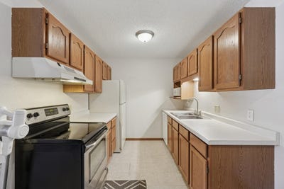 /international/us/3125-cory-lane-hastings-mn-110104898819/