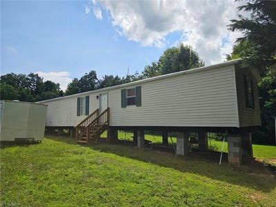 /international/us/160-old-orchard-road-moravian-falls-nc-110100163549/