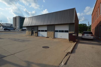 /international/us/210-e-main-street-platteville-wi-110119514309/