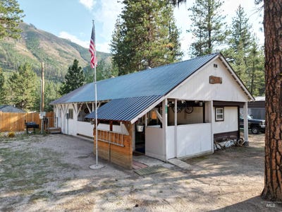 /international/us/8395-hwy-21-lowman-id-110102016829/