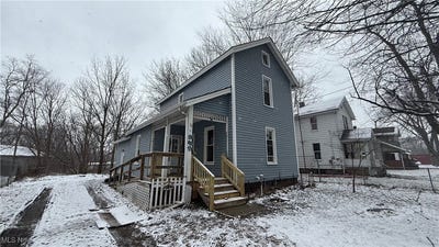 /international/us/988-east-avenue-se-warren-oh-110104778801/