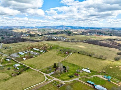 /international/us/farmingdale-ln-blacksburg-va-110120120226/