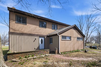 /international/us/2857-river-road-kankakee-il-110108099371/