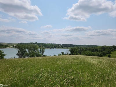 /international/us/0-hwy-f-27-e-kellogg-ia-110100079312/