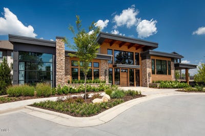/international/us/7901-cheaha-drive-raleigh-nc-110107664489/