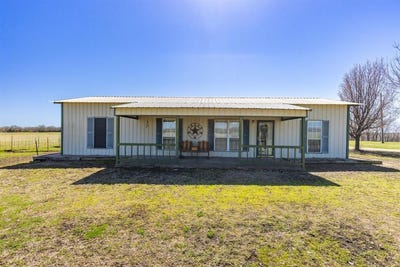 /international/us/2080-county-road-3430-pecan-gap-tx-110098051532/