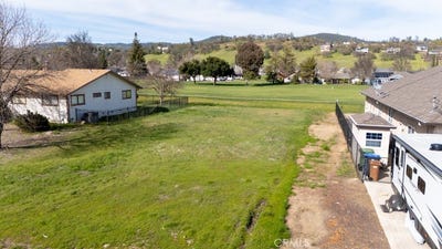 /international/us/18482-spyglass-road-hidden-valley-lake-ca-110098014816/?lang=zh-tw