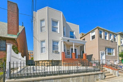 /international/us/3094-47th-street-astoria-ny-110102734563/