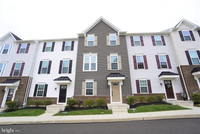 /international/us/125-dragon-drive-lansdale-pa-110108540841/