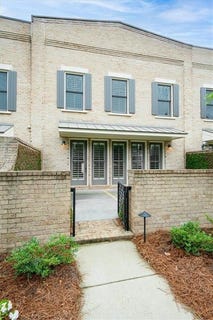 /international/us/130-forrest-alley-roswell-ga-110099027949/