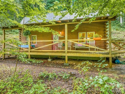 /international/us/51-spruce-street-maggie-valley-nc-110107934133/