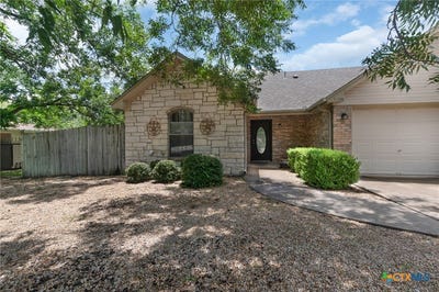 /international/us/1004-w-north-avenue-lampasas-tx-110100693023/