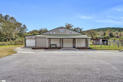 /international/us/4033-geer-highway-cleveland-sc-110103474112/