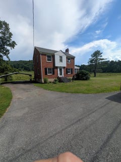 /international/us/10388-bent-mountain-rd-bent-mountain-va-110101000428/