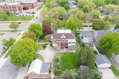 /international/us/800-center-street-new-ulm-mn-110107999233/