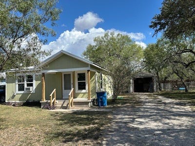 /international/us/224-hazen-avenue-sinton-tx-110103269045/