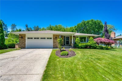 /international/us/9942-vista-drive-north-royalton-oh-110108553193/