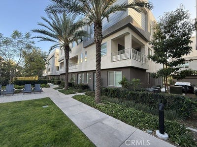 /international/us/1868-s-westside-drive-anaheim-ca-110108629877/