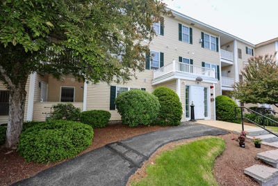 /international/us/10-vista-ridge-drive-londonderry-nh-110108490064/