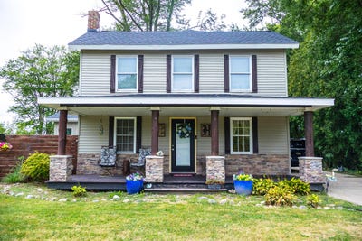 /international/us/710-s-elm-street-three-oaks-mi-110106920034/