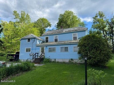 /international/us/59-e-hoosac-st-adams-ma-110108506793/