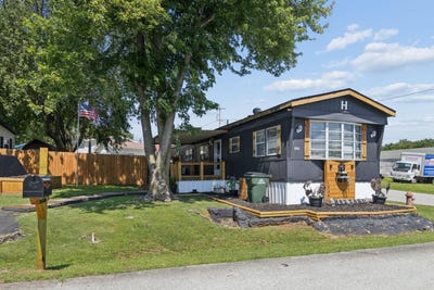 /international/us/1309-lucinda-lane-stockton-mo-110108912960/