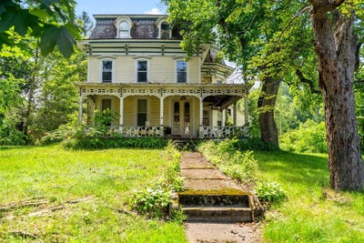 /international/us/1942-main-st-delanson-ny-110100985789/