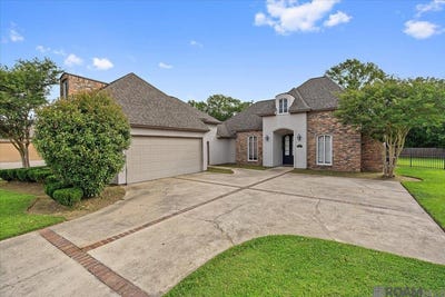 /international/us/18468-lake-harbor-ln-prairieville-la-110098926198/