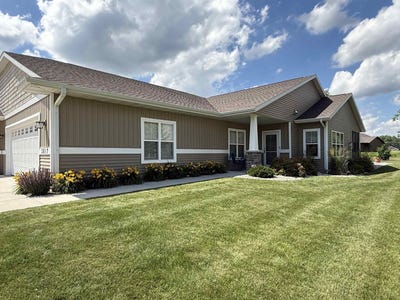 /international/us/3817-huntington-avenue-janesville-wi-110101466264/