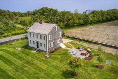 /international/us/148-fogland-road-tiverton-ri-110107314734/
