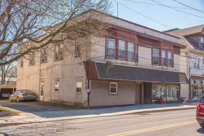 /international/us/1827-main-street-blakely-pa-110107258548/