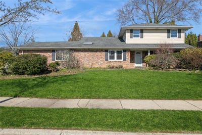 /international/us/3-clemson-lane-woodbury-ny-110107172968/
