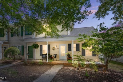 /international/us/310-commons-drive-holly-springs-nc-110100617998/