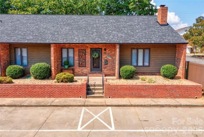 /international/us/301-pinkney-street-shelby-nc-110120424613/