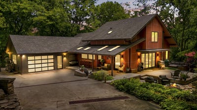 /international/us/8039-old-richmond-road-lexington-ky-110108255687/