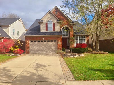 /international/us/16544-mulberry-way-northville-mi-110090959475/