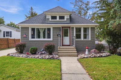 /international/us/1059-walnut-st-west-bend-wi-110120127238/