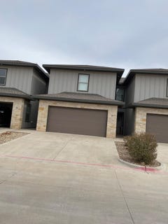 /international/us/6040-24th-street-lubbock-tx-110106448479/