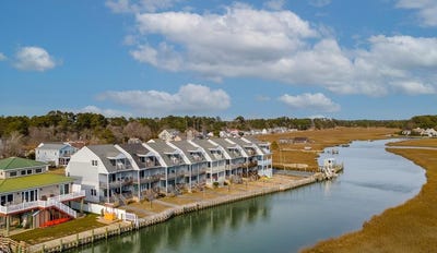/international/us/7718-e-side-rd-chincoteague-va-110106957601/