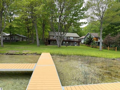 /international/us/19146-birch-view-trail-lake-ann-mi-110101013041/?lang=zh-tw
