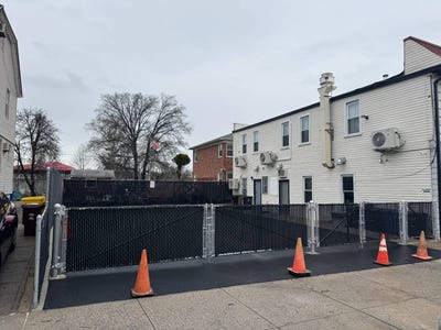 /international/us/15-68-149th-street-whitestone-ny-110100424870/